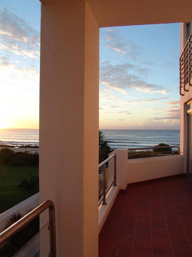 Diaz 15 House On The Bay Hotel Jeffreys Bay Exterior photo