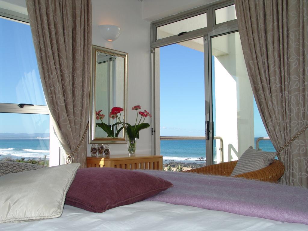 Diaz 15 House On The Bay Hotel Jeffreys Bay Exterior photo